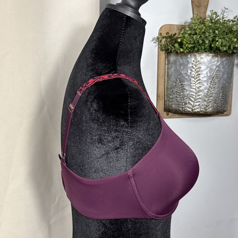 Natori Bra 36DD Purple Plum Molded Underwire Floral Lace Strap Padded - Picture 2 of 6